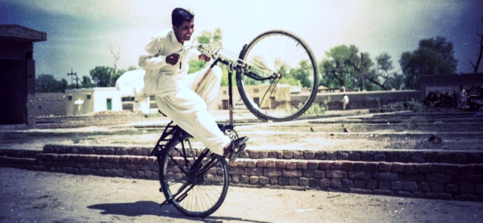 kamran_on_bike-wheelie